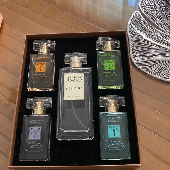 Tova Accessories - Nib signature Essence Collection.